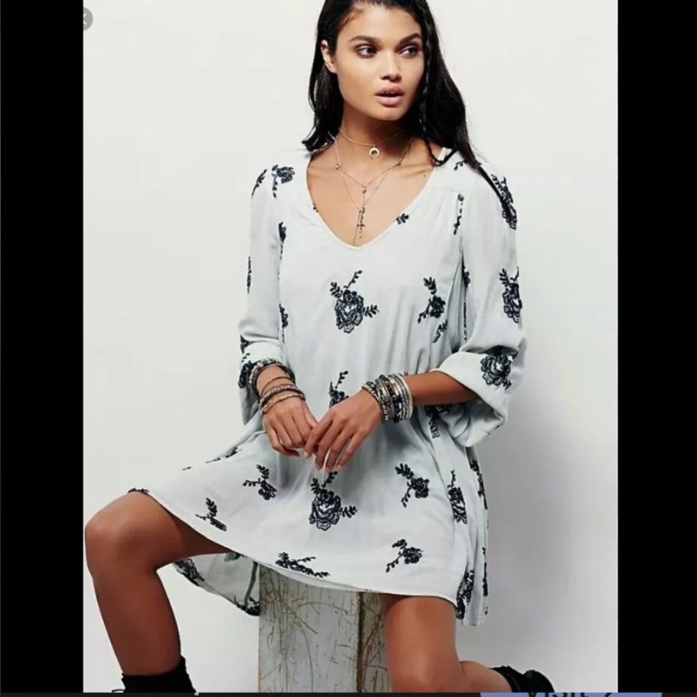 Free People - Picture 2 of 7